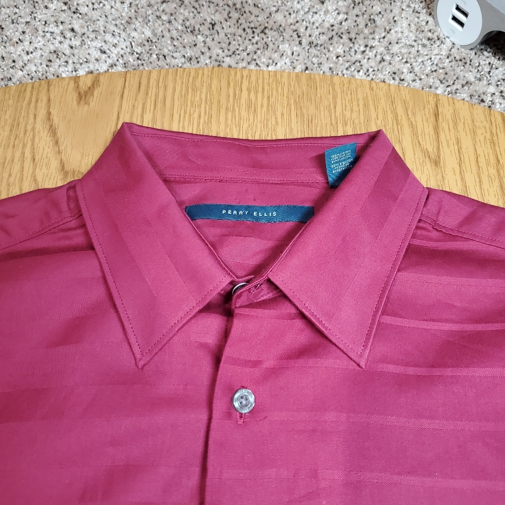 Perry Ellis Narrow Stripe Shirt